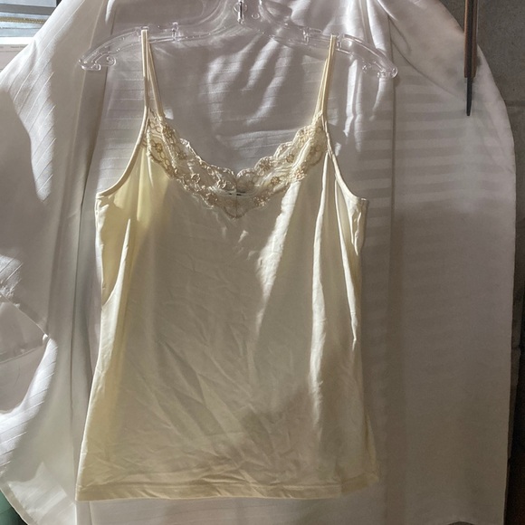 Ladies gently used spaghetti strap top by Reitmans - Picture 1 of 5